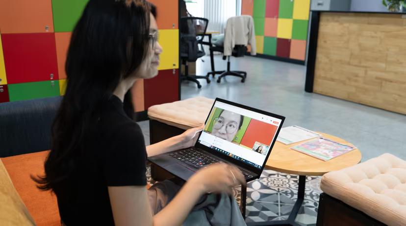 Một thành viên TRG làm việc từ xa