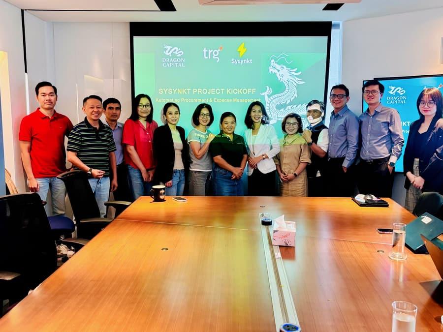 Đội ngũ TRG International quây quần